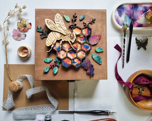 Bee and Blooms - Secret Key Keepsake Jewellery Box